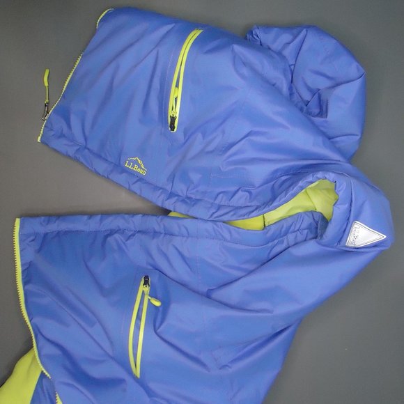 SIZE XL (18). L.L. Bean girl's blue hooded puffer jacket. - Picture 12 of 16